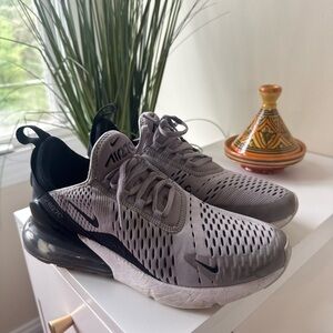 Nike Air Max 270 women’s  Sneakers - Gray and Black